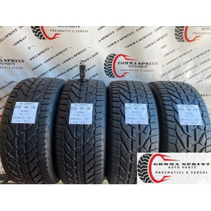 4 PNEUMATICI 225/40 R18 RIKEN INVERNALI 95%