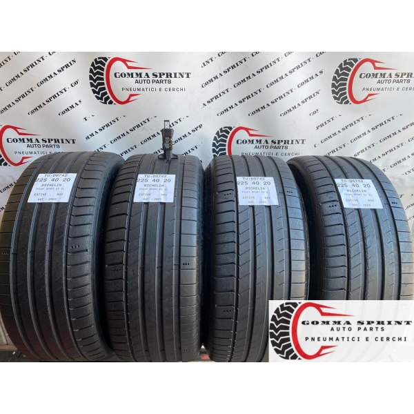 4 PNEUMATICI 225/40 R20 MICHELIN ESTIVE 70%