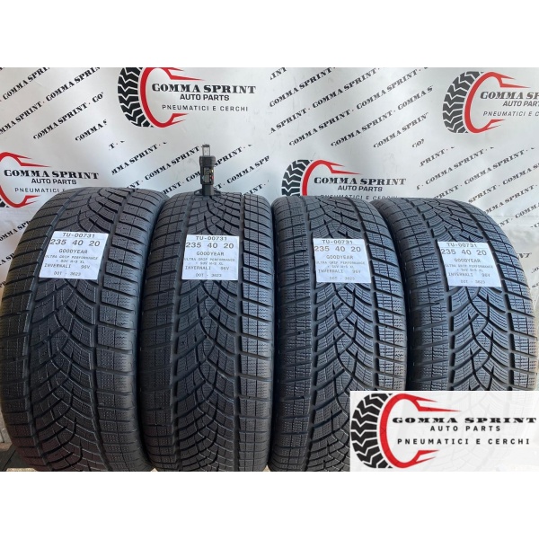 4 PNEUMATICI 235/40 R20 GOODYEAR INVERNALI 95%
