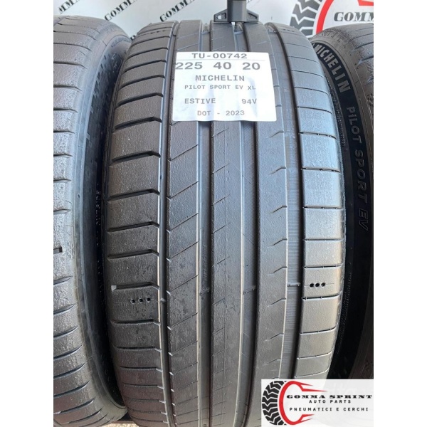 4 PNEUMATICI 225/40 R20 MICHELIN ESTIVE 70% - immagine 2