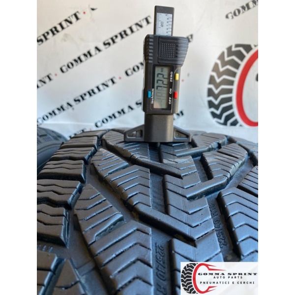 4 PNEUMATICI 225/40 R18 RIKEN INVERNALI 95% - immagine 5
