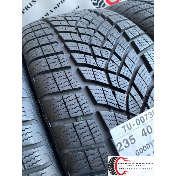 4 PNEUMATICI 235/40 R20 GOODYEAR INVERNALI KM0 - immagine 8