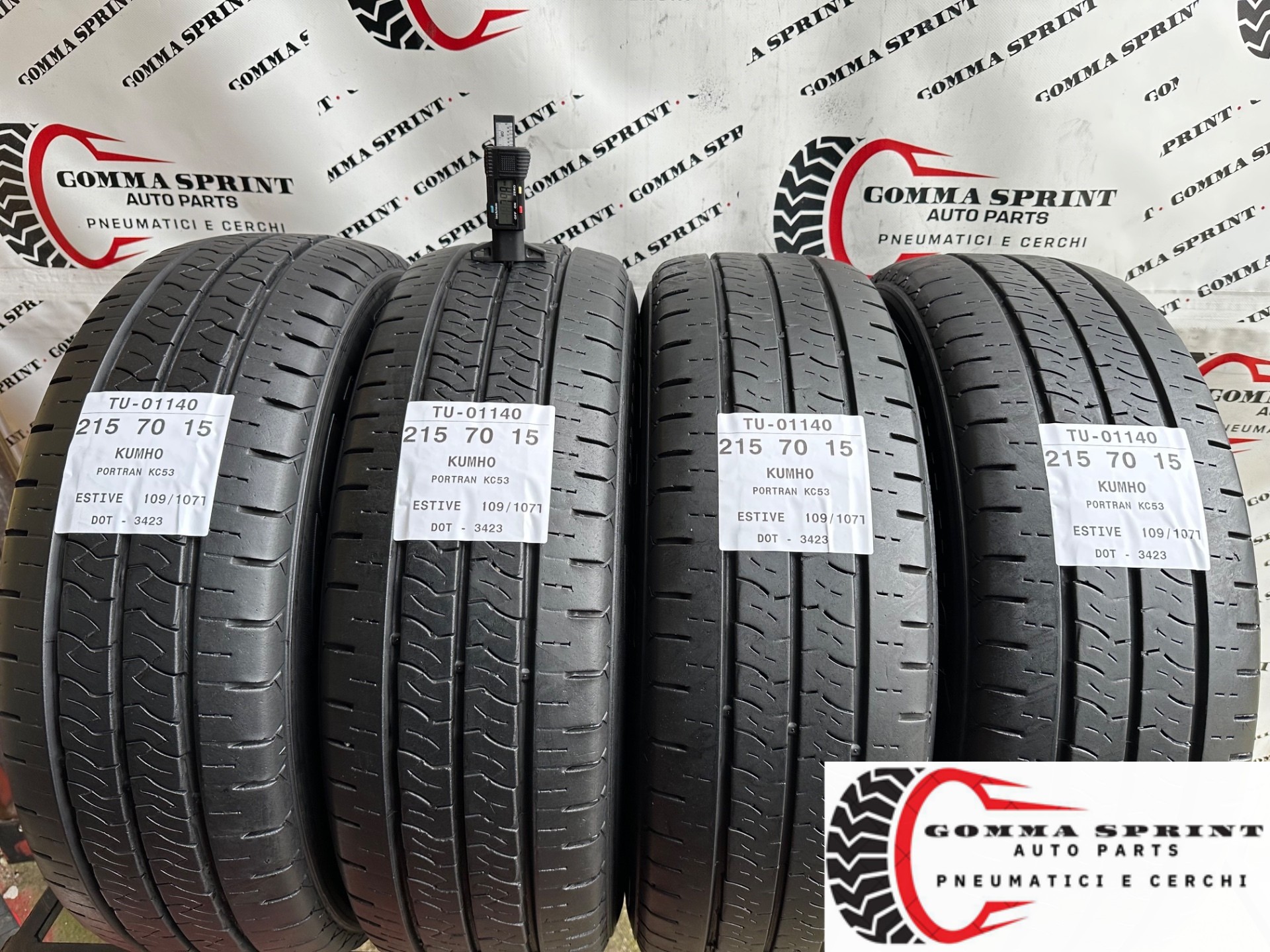 4 PNEUMATICI 215/70 R15C KUMHO ESTIVE