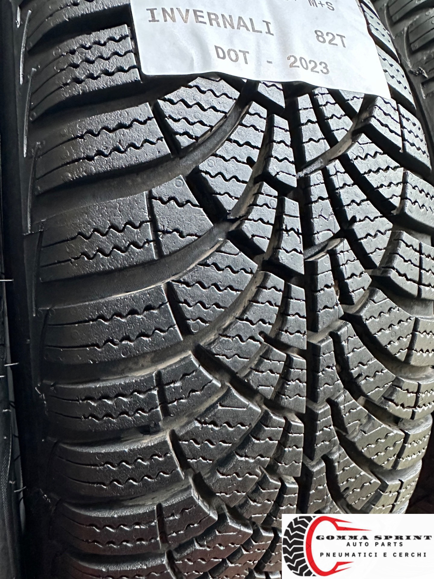 4 PNEUMATICI 185/55 R15 GOODYEAR INVERNALI 95% - immagine 5