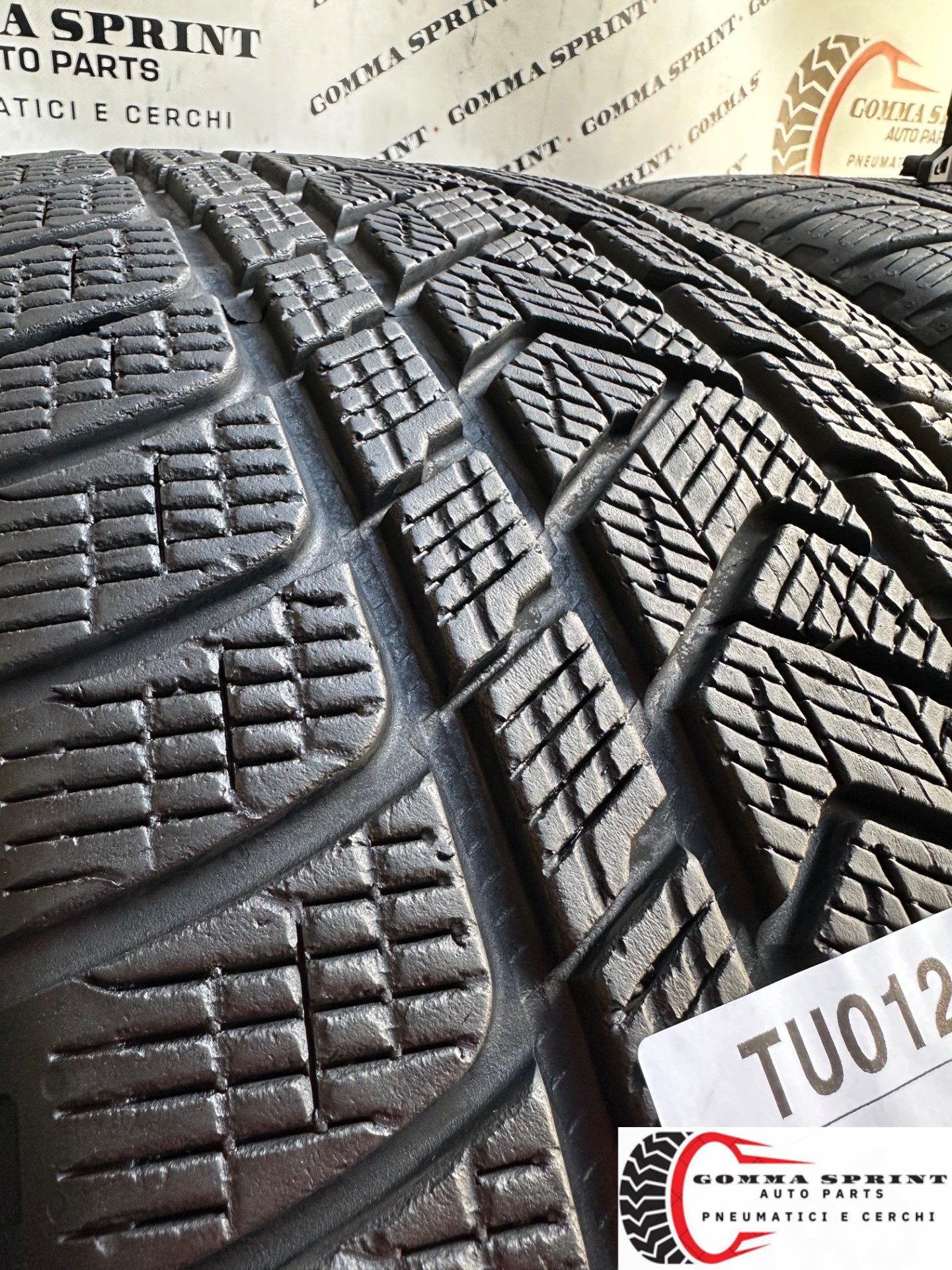 4 PNEUMATICI 285/40 325/35 R22 PIRELLI INVERNALI - immagine 12