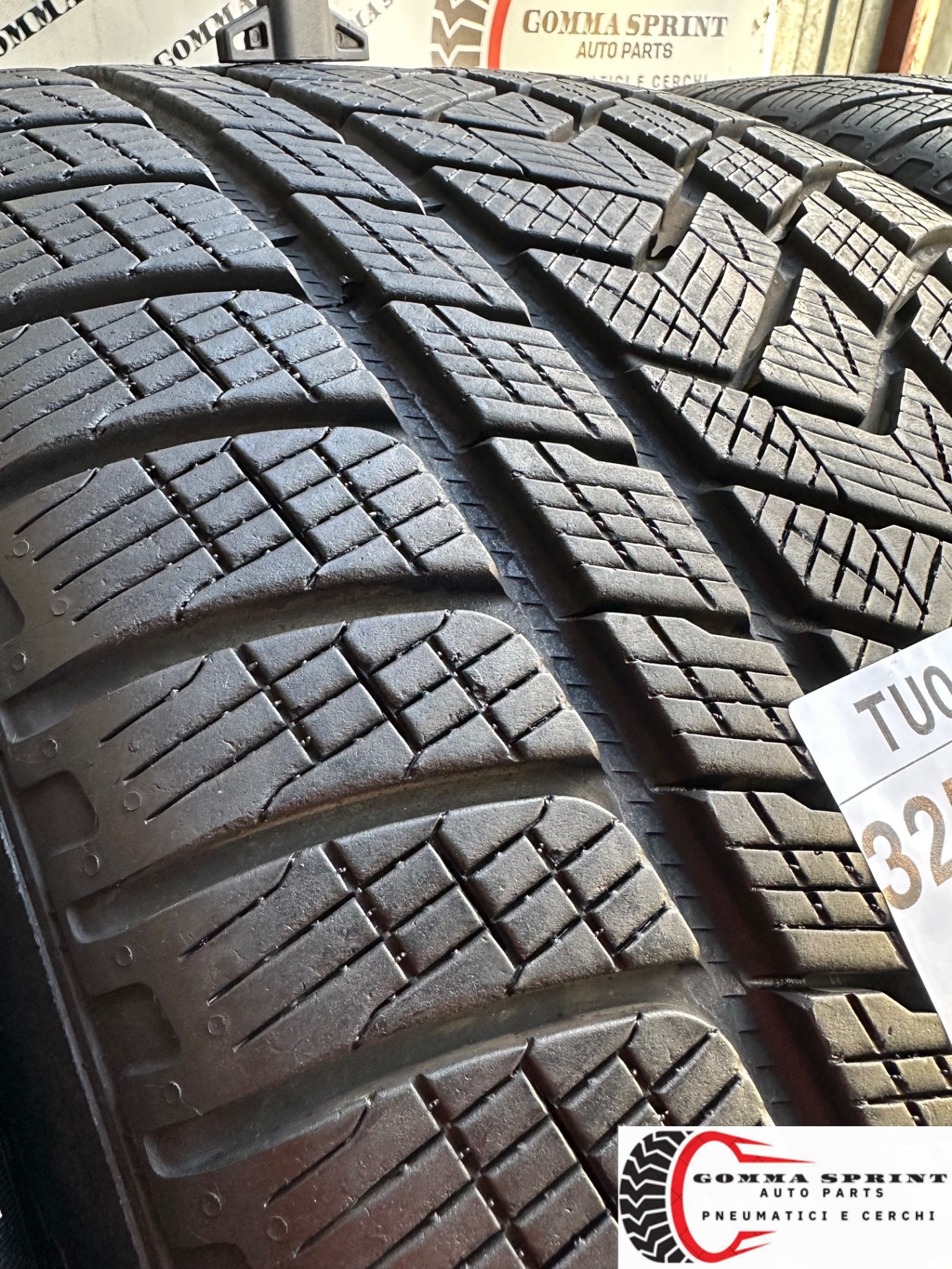 4 PNEUMATICI 285/40 325/35 R22 PIRELLI INVERNALI - immagine 13