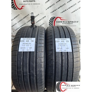 2 PNEUMATICI 225/45 R19 MICHELIN ESTIVE 70%