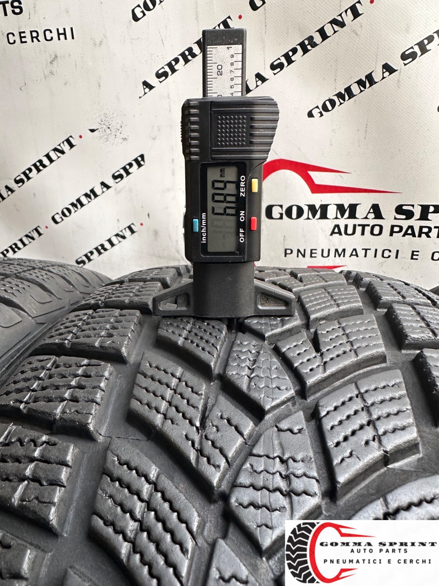 4 PNEUMATICI 225/55 R18 GOODYEAR INVERNALI - immagine 6