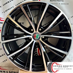4 CERCHI IN LEGA ORIGINALI RAGGIO 18 ALFA ROMEO STELVIO NERO LUCIDO DIAMANTATO (PARI AL NUOVO)