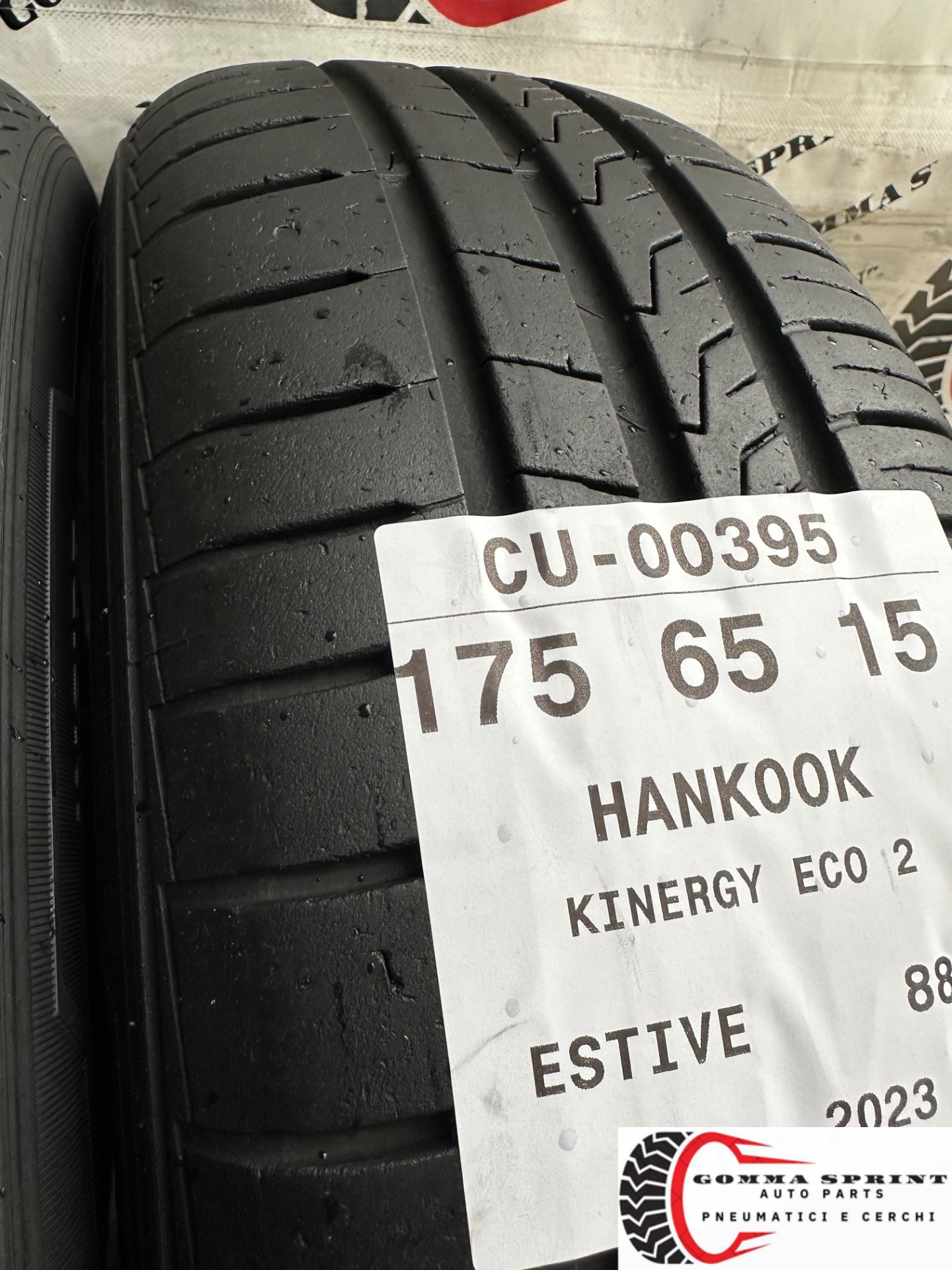 2 PNEUMATICI 175/65 R15 HANKOOK ESTIVE 70% - immagine 3