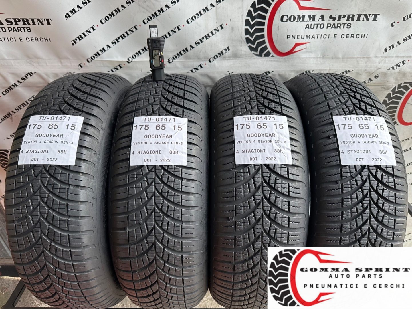 4 PNEUMATICI 175/65 R15 GOODYEAR 4 STAGIONI