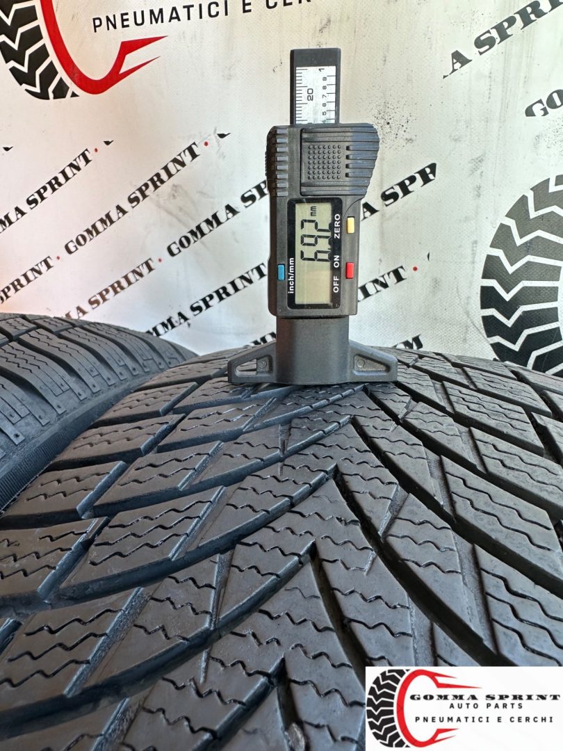 4 PNEUMATICI 215/55 R17 MOMO INVERNALI 80% - immagine 5