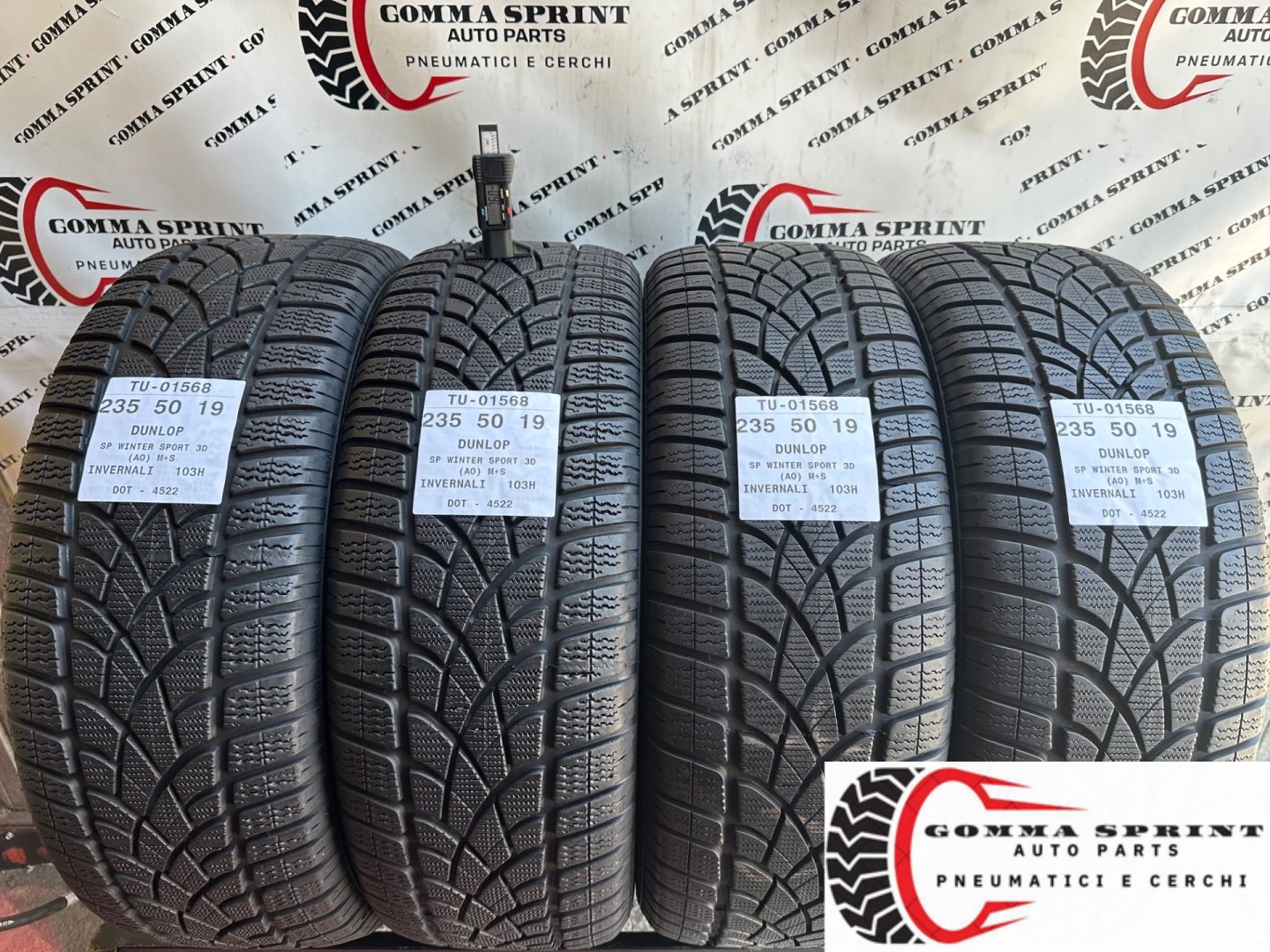 4 PNEUMATICI 235/50 R19 DUNLOP INVERNALI 90%