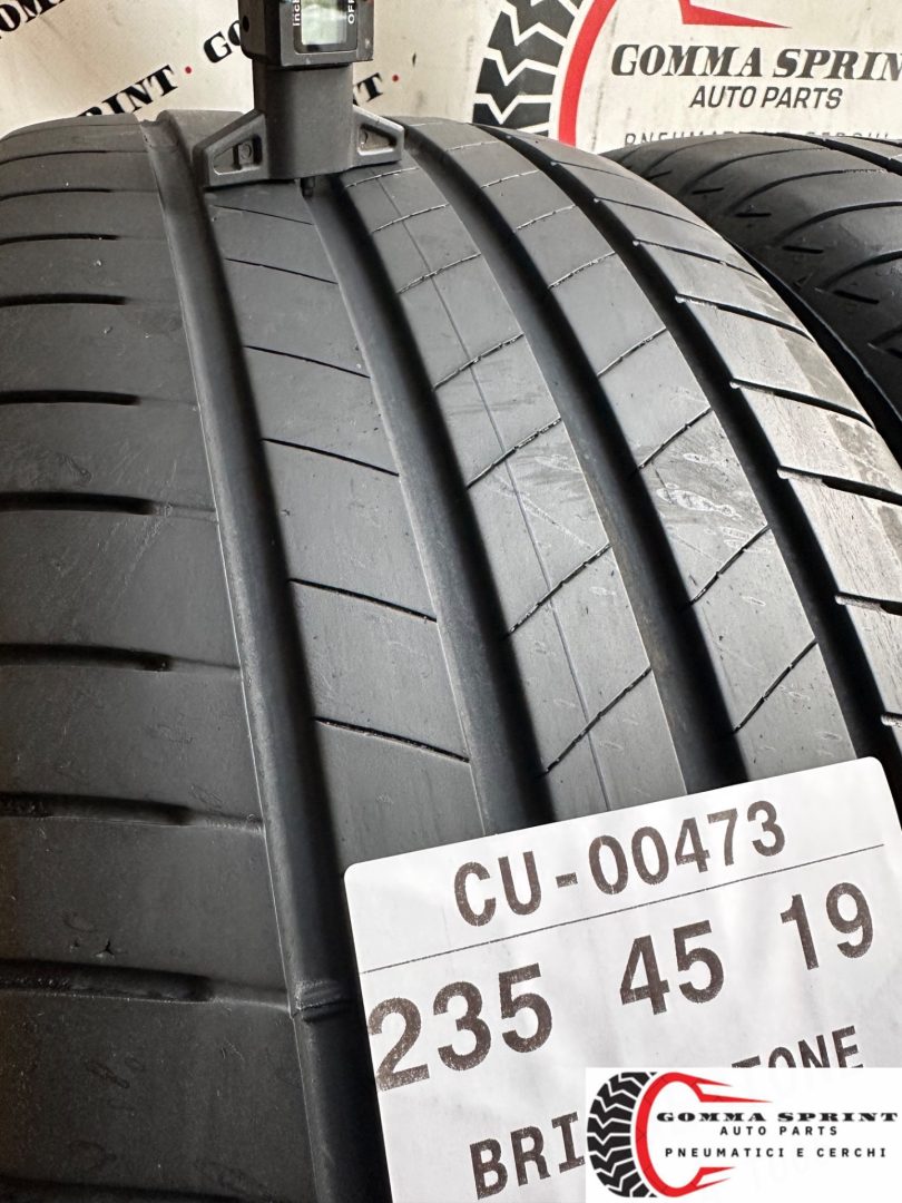 2 PNEUMATICI 235/45 R19 BRIDGESTONE ESTIVE - immagine 3