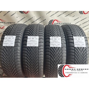 4 PNEUMATICI 215/65 R17 PIRELLI INVERNALI 90%