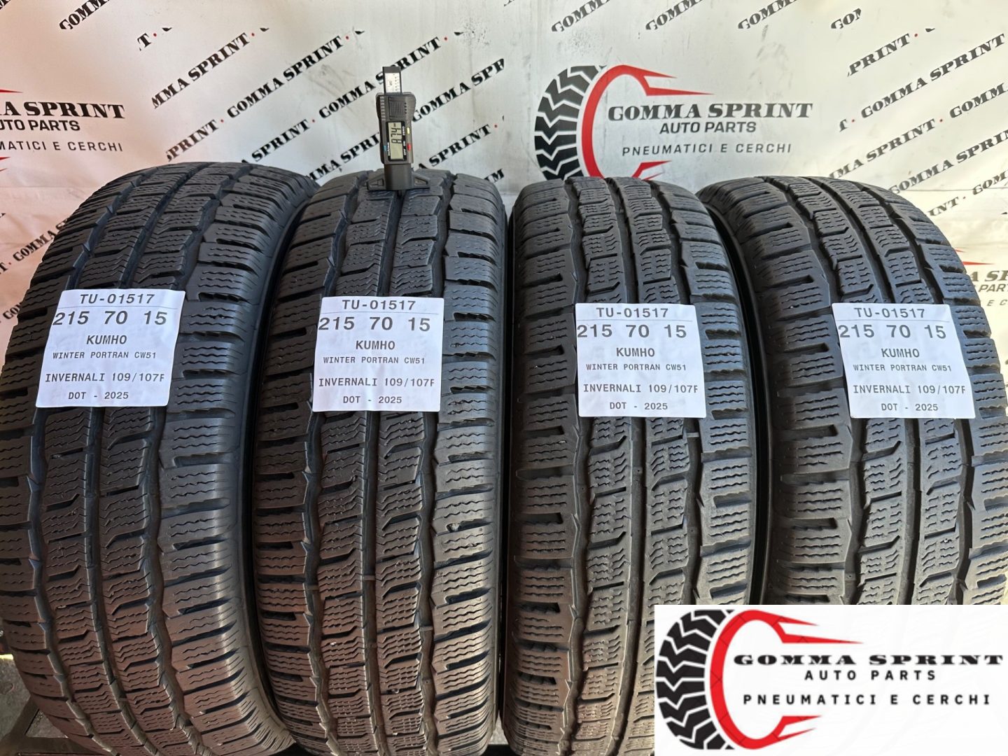 4 PNEUMATICI 215/70 R15C KUMHO INVERNALI
