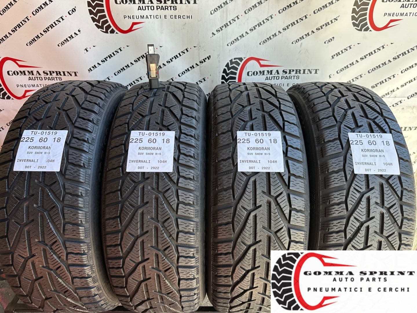 4 PNEUMATICI 225/60 R18 KORMORAN INVERNALI 90%