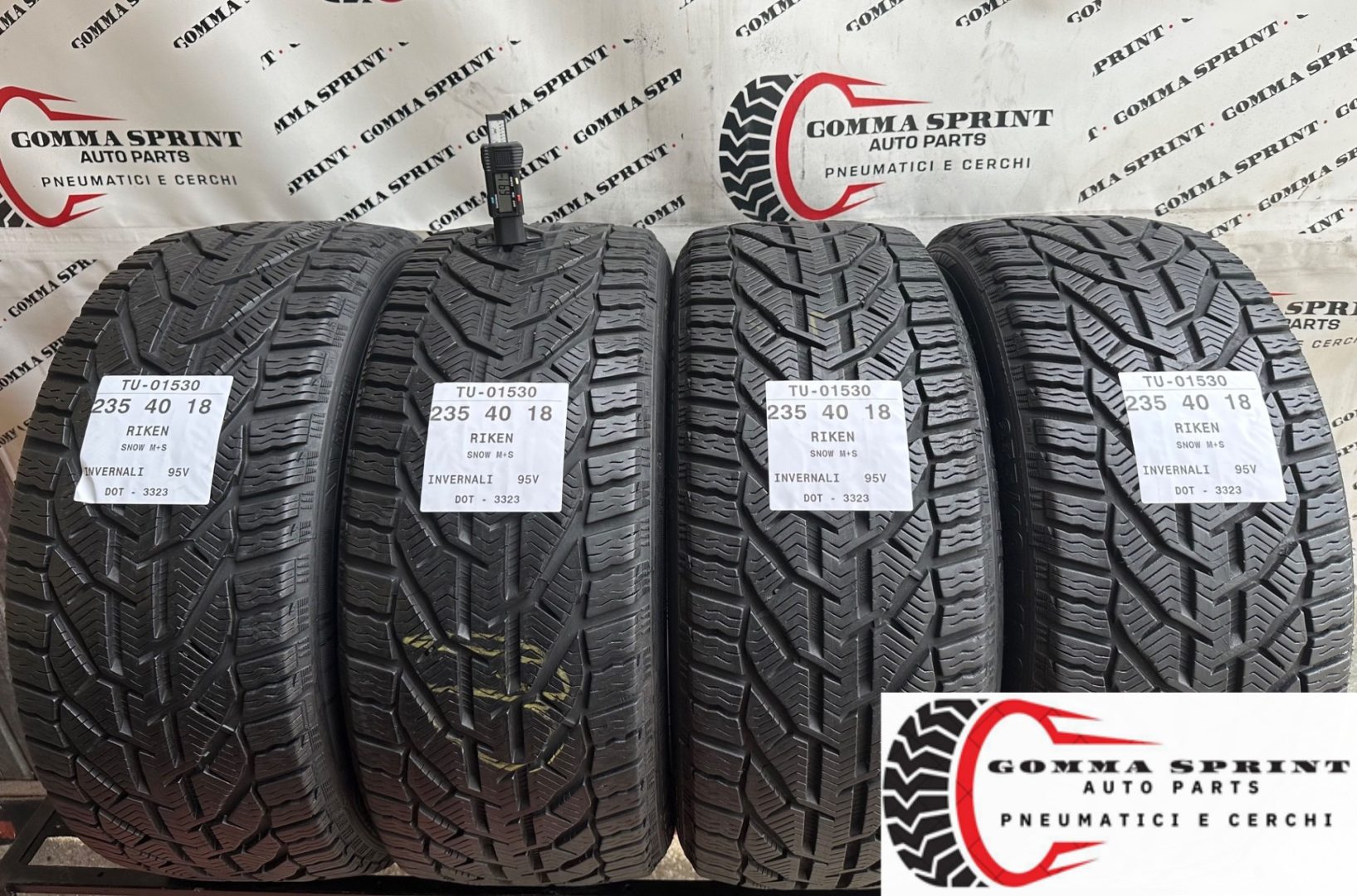 4 PNEUMATICI 235/40 R18 RIKEN INVERNALI 80%