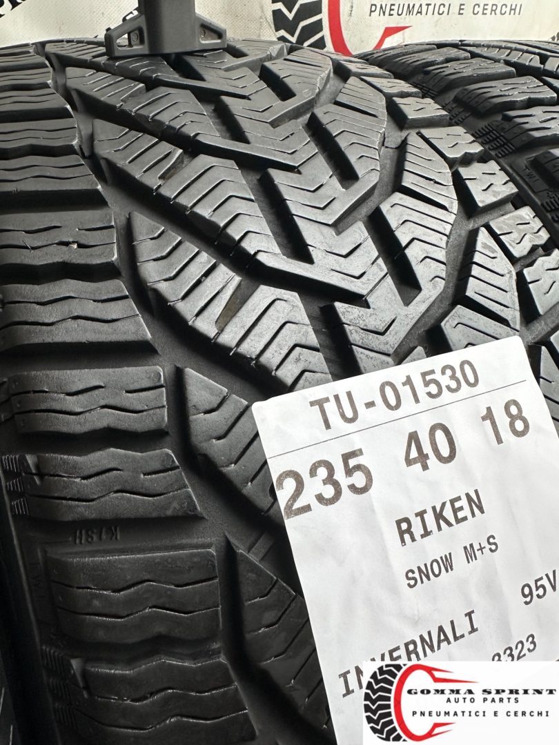 4 PNEUMATICI 235/40 R18 RIKEN INVERNALI 80% - immagine 8