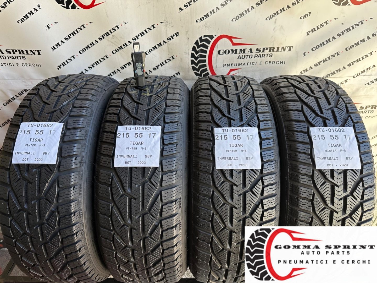 4 PNEUMATICI 215/55 R17 TIGAR INVERNALI 90%